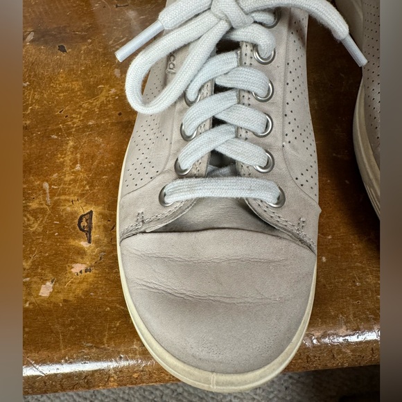 Ecco Taupe Leather Sneaker - size 5/6 - Picture 6 of 10
